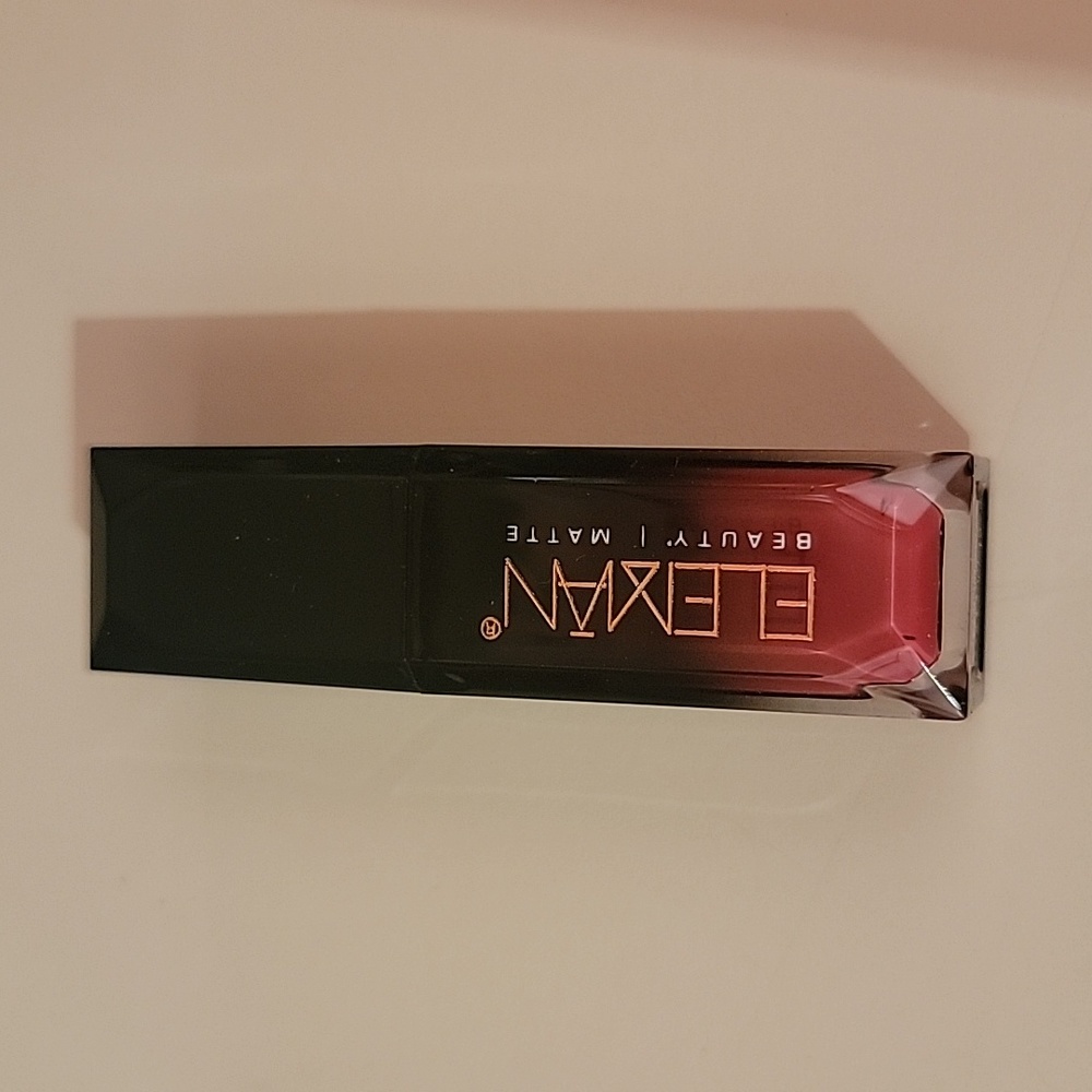 NIB Eleman Beauty Matte Liquid Lipstick TOKYO